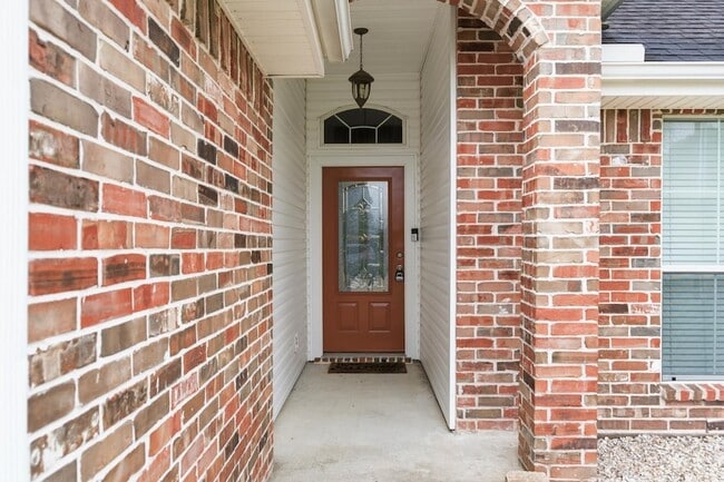 Photo - 17815 Nonie Ln