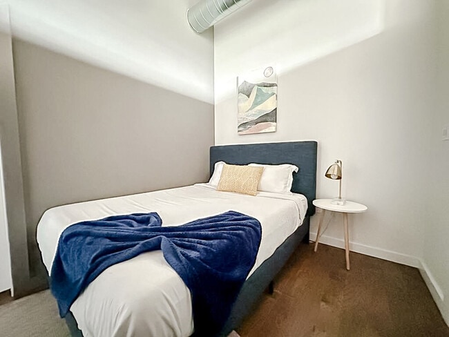 Photo - 403 W 4th St N Unit ID1352446P