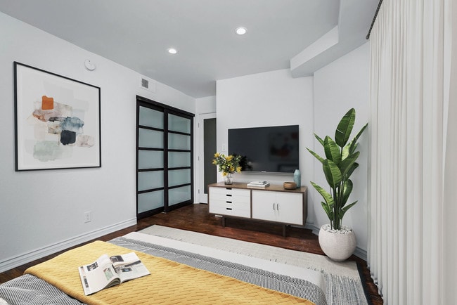 Photo - 2330 North Cahuenga, LP