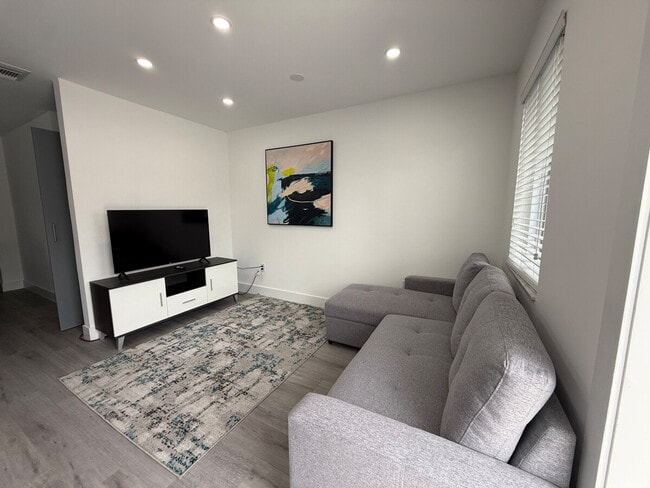 Building Photo - 2217 NW 7th St Unit ID1380876P