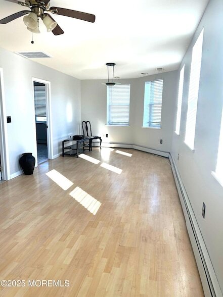 Photo - 31 W Main St Unit upstairs