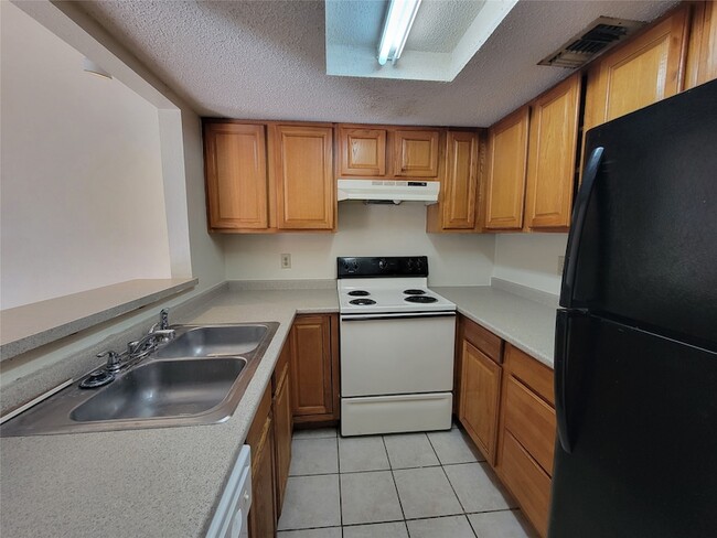 Photo - 1324 Bluffview Dr Unit B