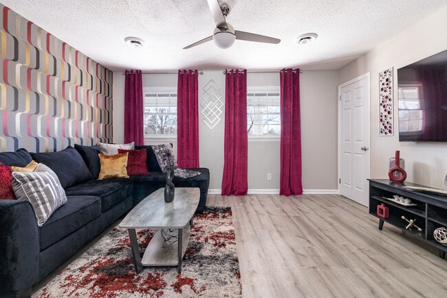 Photo - 308 Denny Cir Unit SI ID1609618P
