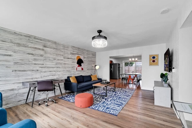 Building Photo - 3151 NW 69th St Unit ID1372361P