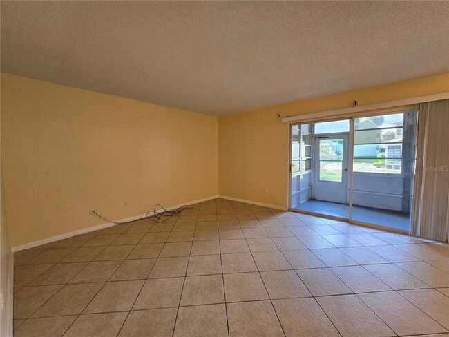 Photo - 561 Fairways Cir Unit A