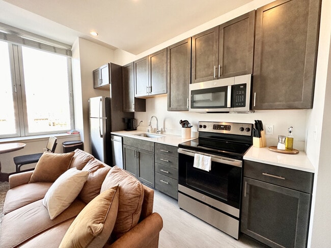 Photo - 333 W State St Unit SI ID1379059P