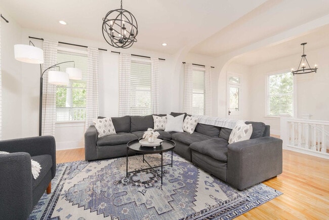 Photo - 1447 N Laura St Unit SI ID1578473P