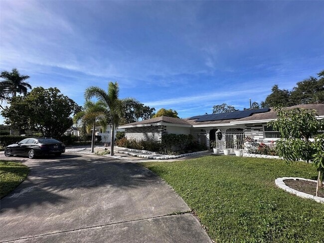 Photo - 2401 26th Ave S