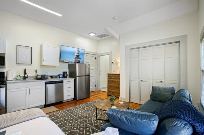 Building Photo - 1848 E 89th St Unit SI ID1496044P