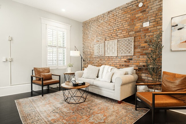 Photo - 1354 Broadway Unit ID1056136P