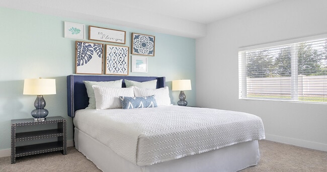 Photo - Milano Lakes