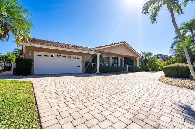 Photo - 3920 NE 27th Ave