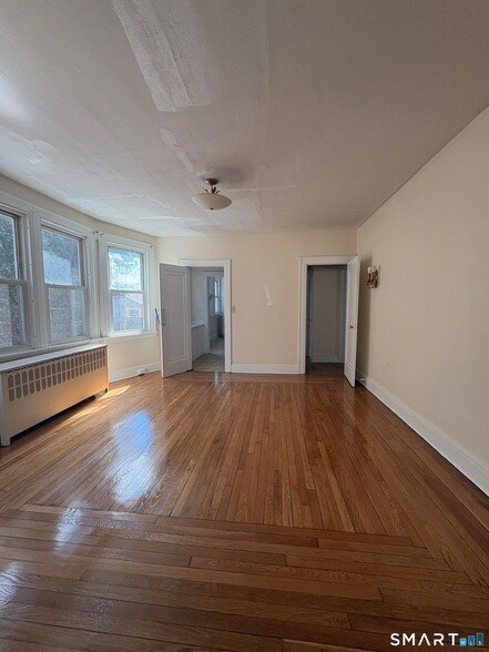 Photo - 786 Elm St