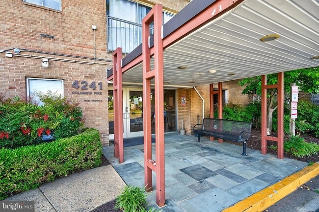 Building Photo - 4241 Columbia Pike Unit 601