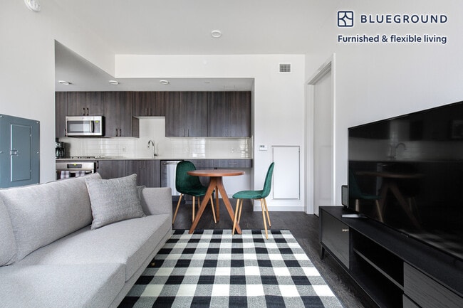 Photo - 2015 2nd Ave Unit FL5-ID73