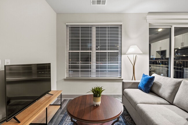 Building Photo - 2026 Clifton Ave Unit ID1312616P