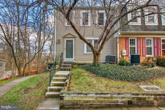 Building Photo - 6301 Fenestra Ct