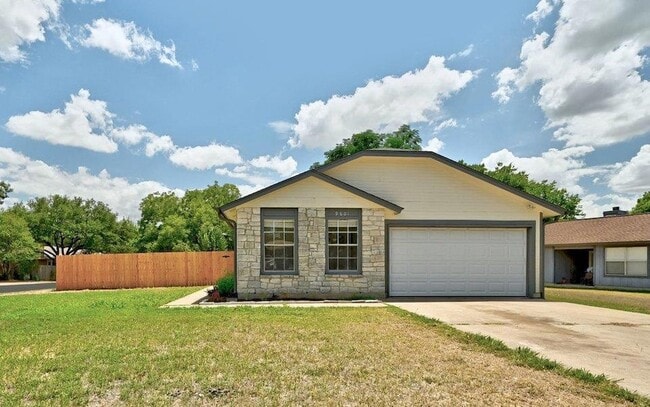 Building Photo - 9601 Holly Springs Dr