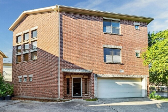 Photo - 9710 Riddlewood Ln