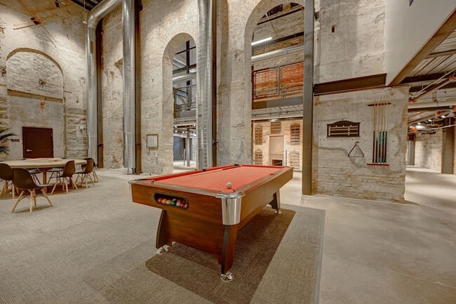 Photo - 1009 W Juneau Ave Unit ID1263012P