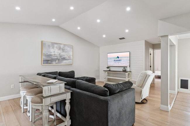Building Photo - 2662 Shadybranch Dr Unit SI ID1541216P