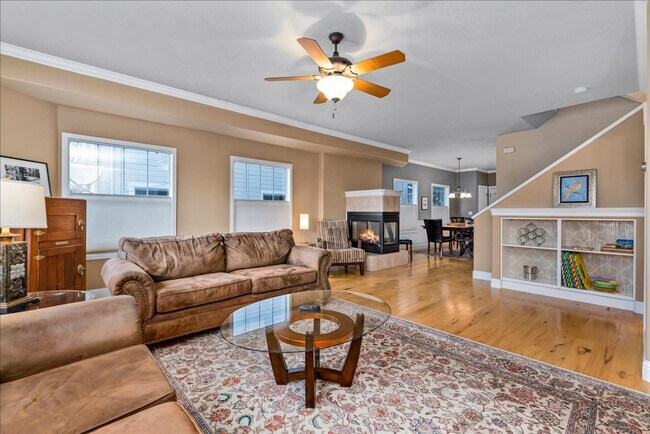 Building Photo - 1433 E Hays St Unit ID1324053P