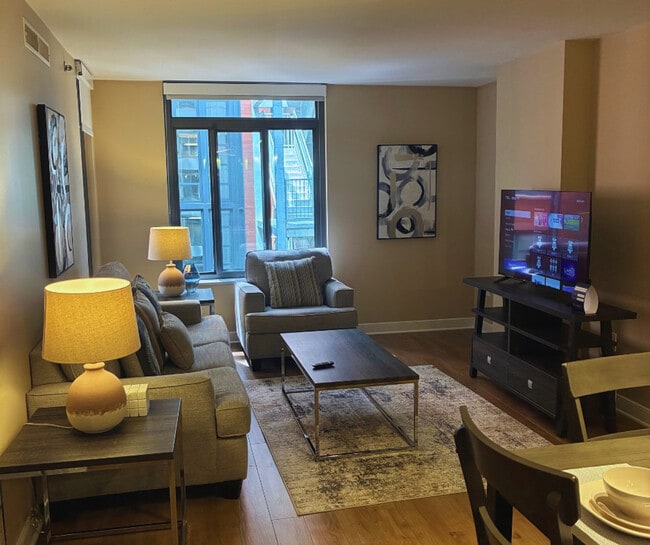 Building Photo - 1343 Ives Pl SE Unit SI ID1254798P