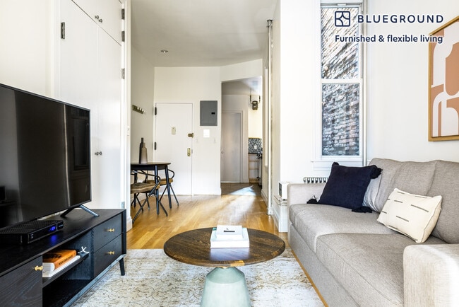 Photo - 72 Charles St Unit FL3-ID490