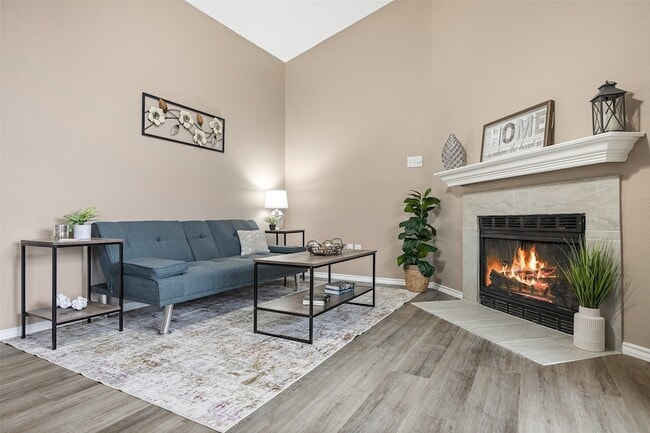 Photo - 4113 Esters Rd Unit 609