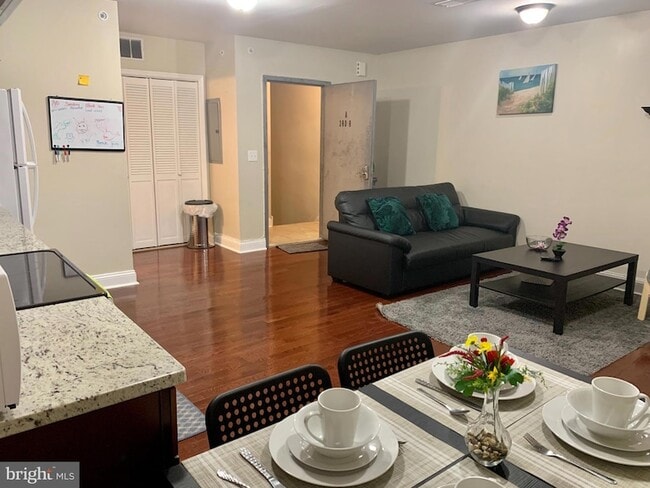 Photo - 1211 Race St Unit 3R