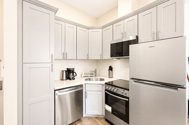 Photo - 317 W 48th St Unit SI FL2-ID1571311P