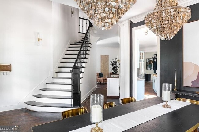 Building Photo - 201 Hurt St NE