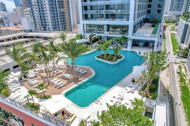 Photo - 601 NE 1st Ave Unit ID1227547P