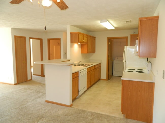 Kitchen - Galley - Midland Heights Apartments