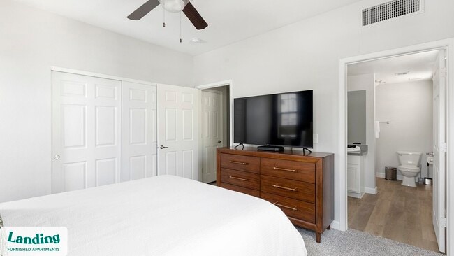 Photo - 9242 W Russell Rd Unit 01-201.1410744