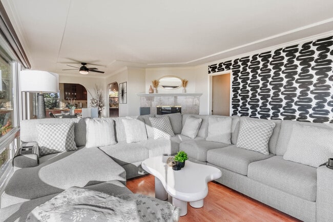 Building Photo - 5008 Onstad St Unit ID1288262P