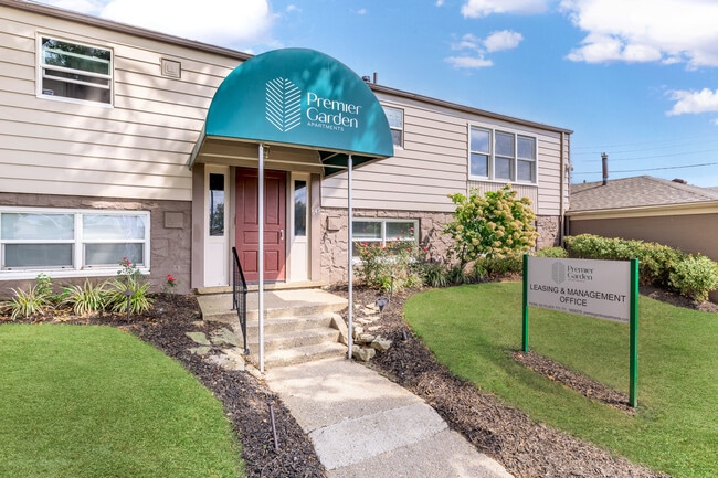 Photo - Premier Garden Apartments