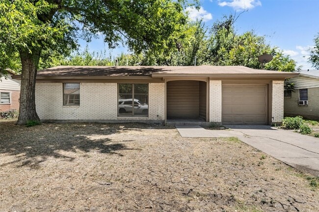 Building Photo - 3812 Acree St