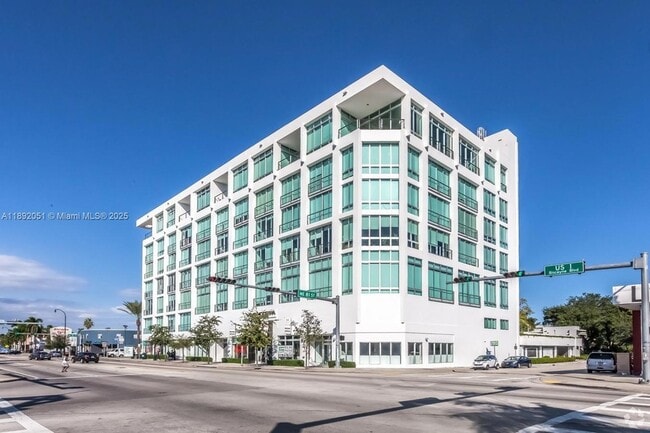 Building Photo - 8101 Biscayne Blvd Unit R-607