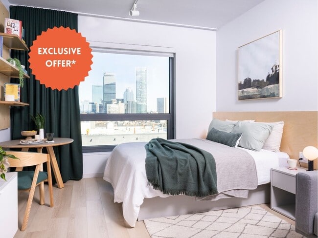 Building Photo - The Bon