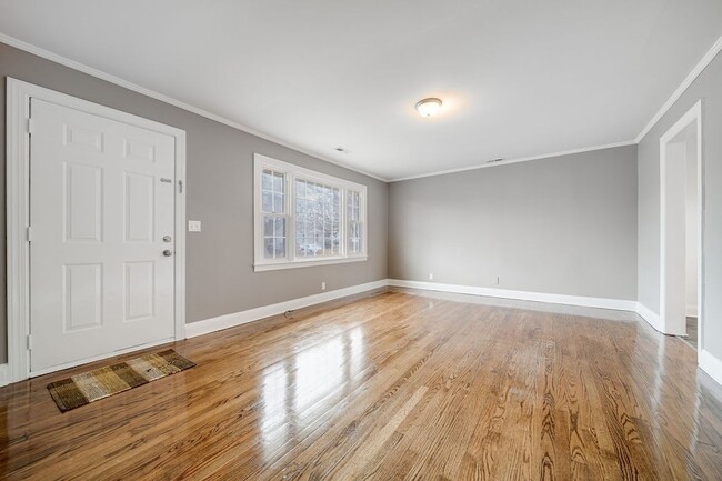 Photo - 312 W Schell St