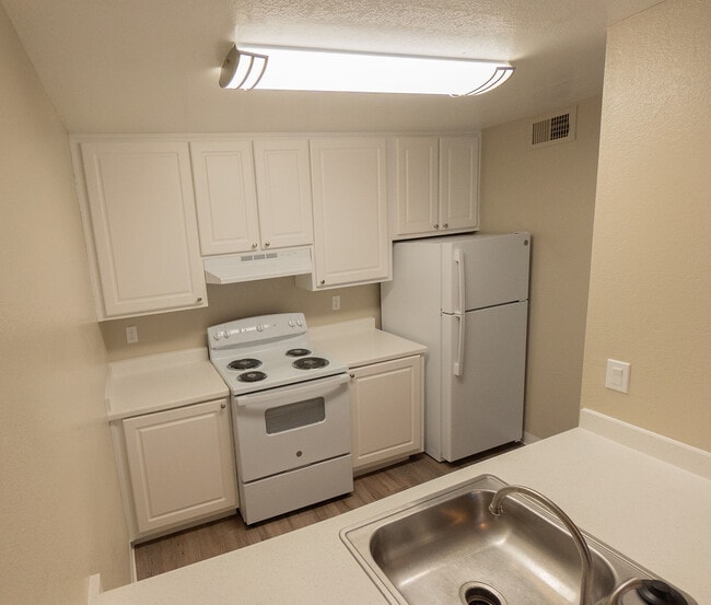 Photo - Greenback Gardens