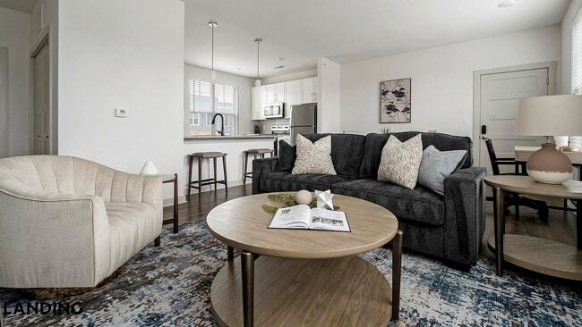 Building Photo - 340 W 25th St Unit 10-301