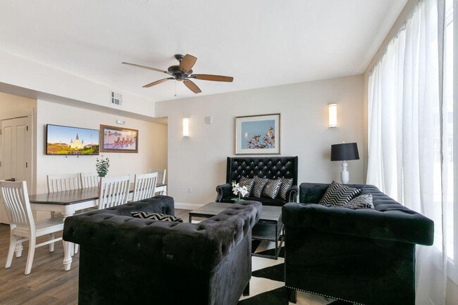 Building Photo - 1609 Baronne St Unit SI FL2-ID1269235P