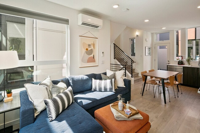 Photo - 516 Broadway E Unit ID1035860P