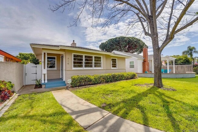 Building Photo - 719 I Ave