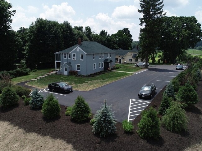 Photo - 175 Millwood St Unit R1