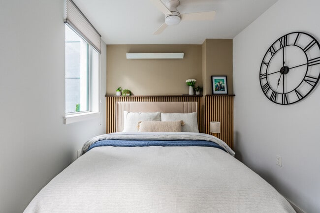 Photo - 320 Queen Anne Ave N Unit ID1364269P