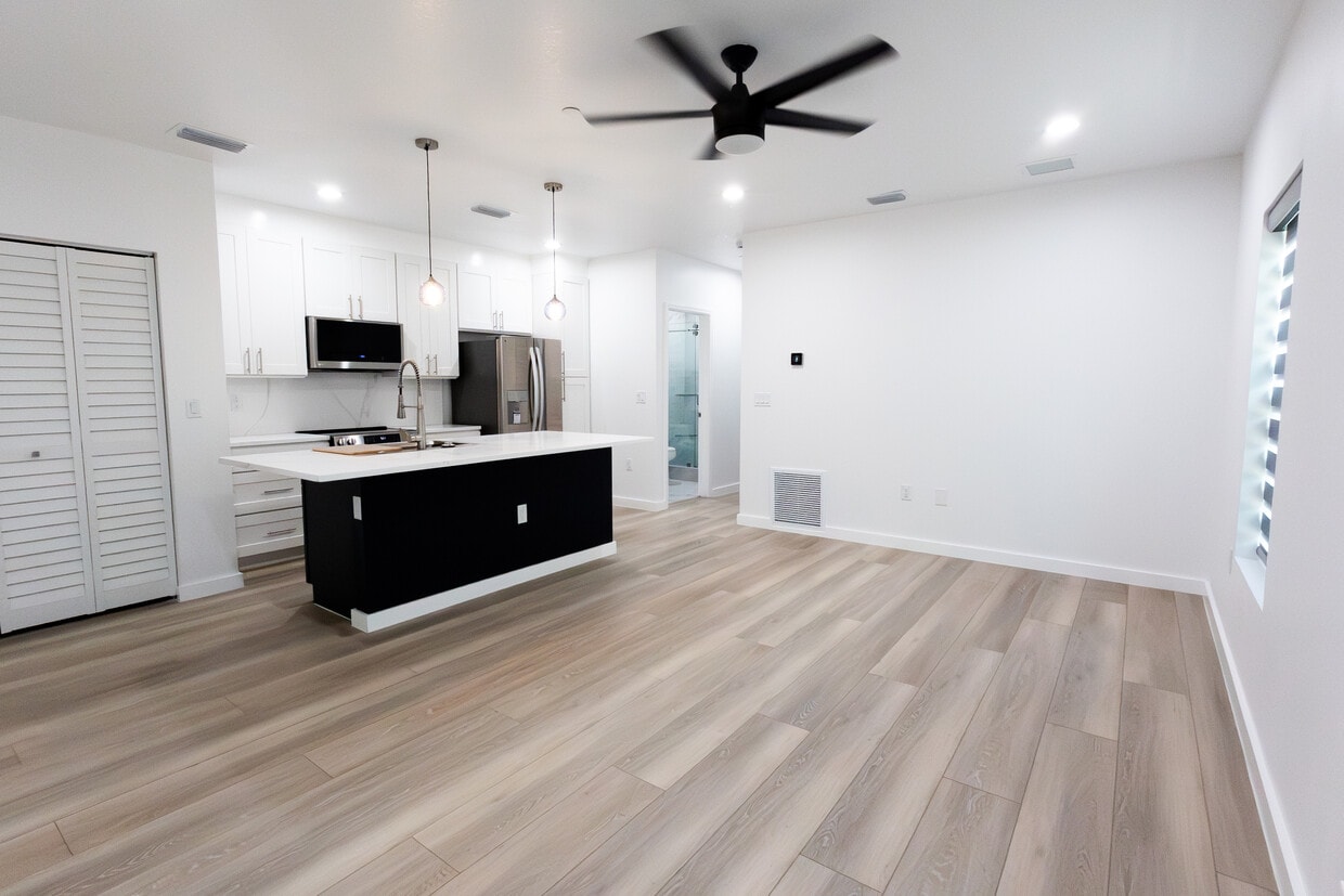 Floor Plan - Apartment 4