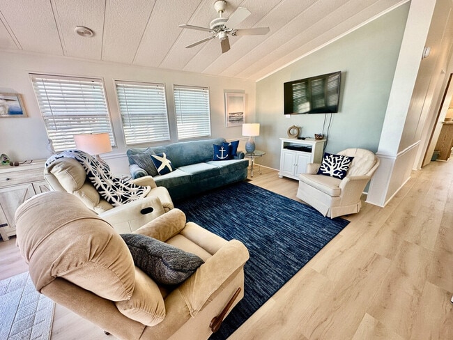 Building Photo - 287 Nettles Blvd Unit SI ID1537522P